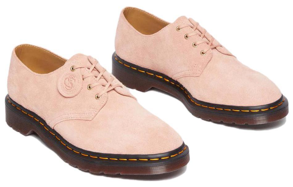 Order (W) 닥터마틴 스미스 스웨이드 복숭아 베이지 드레스 슈즈 (slightly over, could shorten to "닥터마틴 스미스 복숭아 베이지 슈즈") 30564329