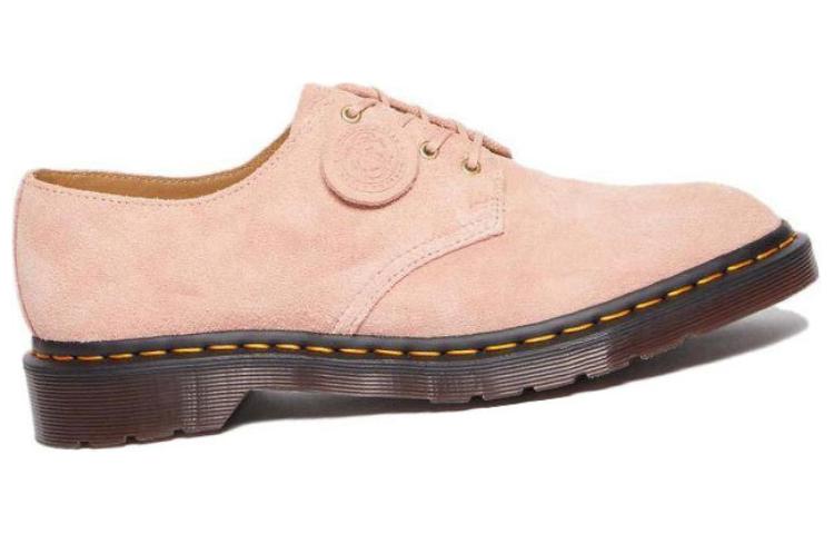 Lookbook (W) 닥터마틴 스미스 스웨이드 복숭아 베이지 드레스 슈즈 (slightly over, could shorten to "닥터마틴 스미스 복숭아 베이지 슈즈") 30564329