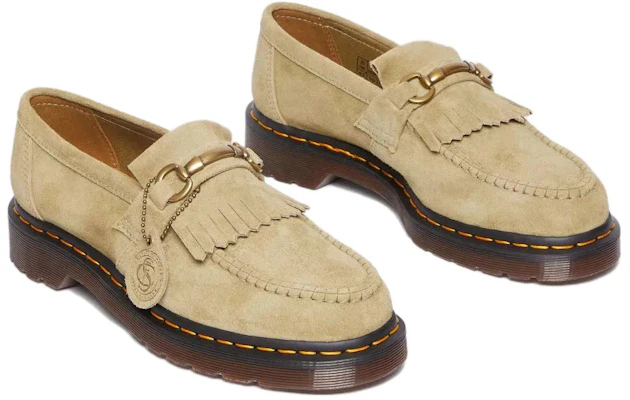 (W) Mocasines Dr. Martens Adrian Snaffle Desert Oasis Gamuza 'Pale Olive' 30570358 Lookbook (W) Mocasines Dr. Martens Adrian Snaffle Desert Oasis Gamuza 'Pale Olive' 30570358