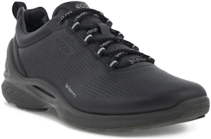 Shop (W) ECCO バイオム フュエル 黒 ローカット 83751301001