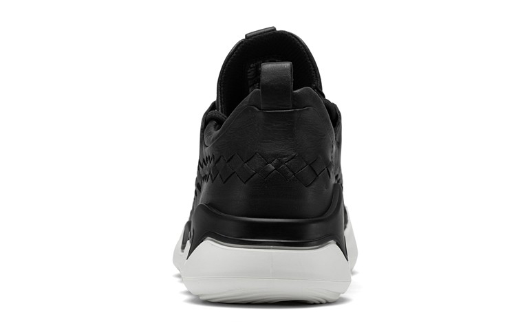 Shop (W) ECCO Leap系列 '简约黑色休闲老爹鞋' 81085351052