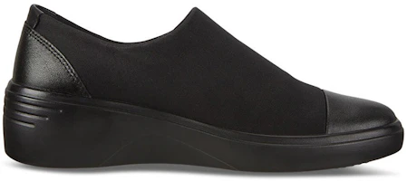 Order (W) ECCO Soft 7 GTX 'Hitam Slip-On' 47091351052
