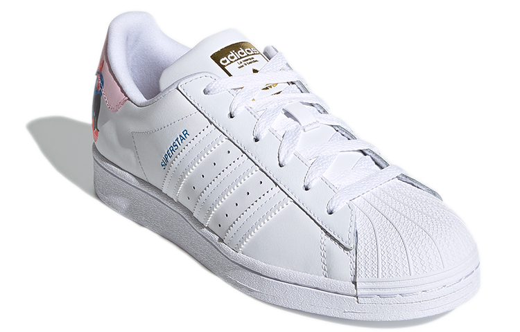 Lookbook (W) Egle Zvirblyte x adidas Superstar 'Putih Merah Jambu Jernih' Q47223