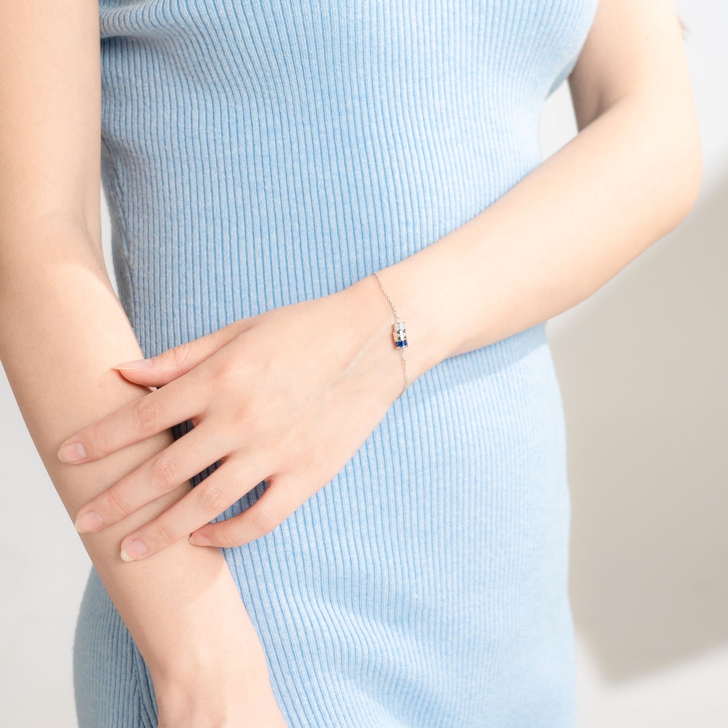 Purchase (W) EMPORIO ARMANI Gelang Manik Perak 925 - Aksesori Fesyen Elegan. EG3580040