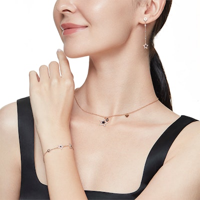 (W) Emporio Armani Gelang Keluli Tahan Karat Moon Star. EGS2960221 Lookbook (W) Emporio Armani Gelang Keluli Tahan Karat Moon Star. EGS2960221