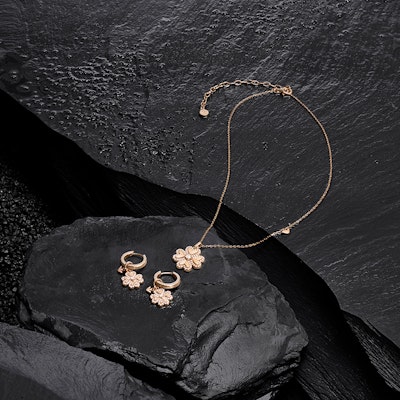 (Women) Emporio Armani Clover Pendant Necklace 925 Silver Rose Gold Jewelry. EG3609221 1