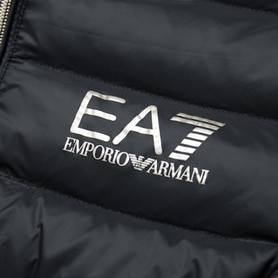 (W) EMPORIO ARMANI EA7 黑色連帽棉質外套帶標誌印花 FW23. 6RTB01-TN88Z-0200 Purchase (W) EMPORIO ARMANI EA7 黑色連帽棉質外套帶標誌印花 FW23. 6RTB01-TN88Z-0200