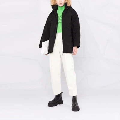 (W) 엠포리오 아르마니 FW21 블랙 지퍼 후드 코튼 자켓. 6K2B94-1NZQZ-0999 Lookbook (W) 엠포리오 아르마니 FW21 블랙 지퍼 후드 코튼 자켓. 6K2B94-1NZQZ-0999