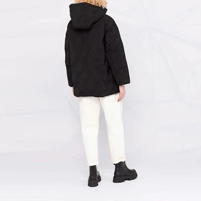 (W) 엠포리오 아르마니 FW21 블랙 지퍼 후드 코튼 자켓. 6K2B94-1NZQZ-0999 Shop (W) 엠포리오 아르마니 FW21 블랙 지퍼 후드 코튼 자켓. 6K2B94-1NZQZ-0999