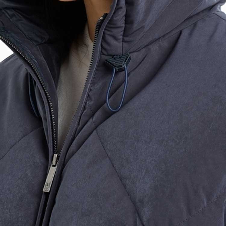 Sizing (W) EMPORIO ARMANI FW23 海軍藍羽絨連帽外套 女款。 6R2B79-2NFEZ-0926