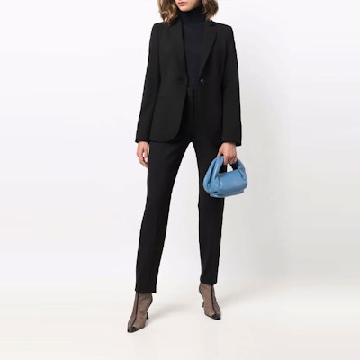 (W) Emporio Armani 高腰黑色锥形休闲裤。 0NP08-T0200-2999 Lookbook (W) Emporio Armani 高腰黑色锥形休闲裤。 0NP08-T0200-2999