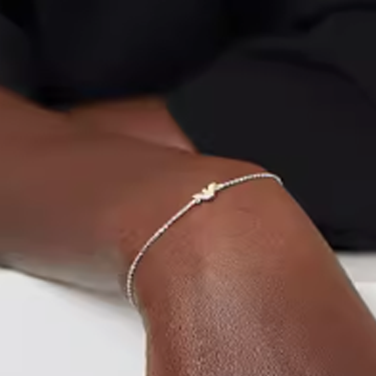 Purchase (W) Gelang Perak Emporio Armani Logo Wanita - Silver. EG3480040