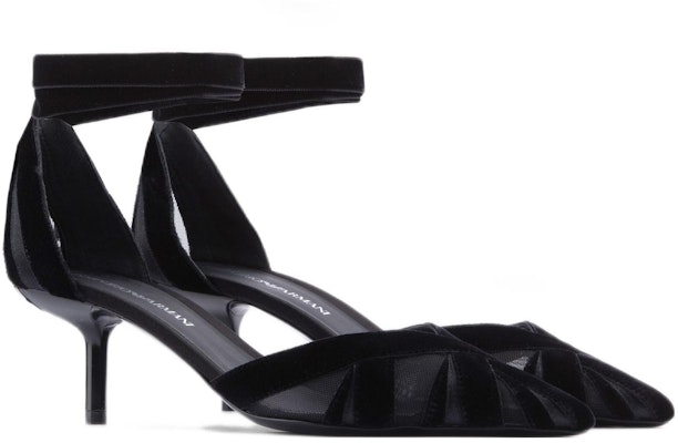 (W) Emporio Armani 'Black Stiletto' Beludru Ujung Lancip Hitam X3E434XN6831K001 Lookbook (W) Emporio Armani 'Black Stiletto' Beludru Ujung Lancip Hitam X3E434XN6831K001
