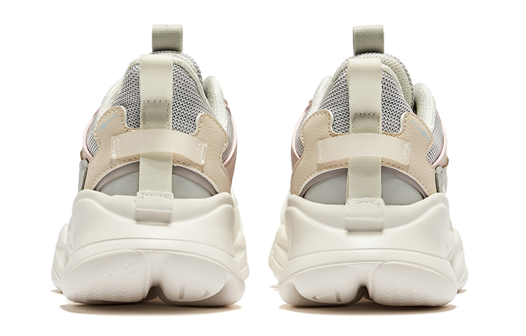 Shop (W) ERKE Hongxing Low 'Mikro Kristal Putih Kelabu Kabus Awan' 12122414083-001