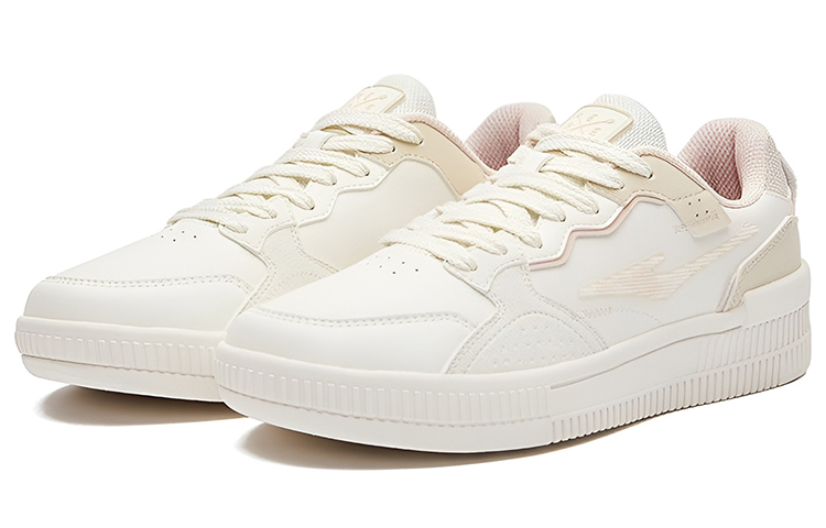 Lookbook 鴻星爾克 焦糖拿鐵 百搭休閒 防滑耐磨包覆性 低筒 板鞋 女款 白澄糖