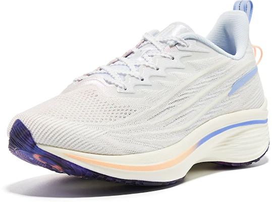 鴻星爾克 奇彈3.0 緩震型 低筒 跑步鞋 女款 白 Lookbook 鴻星爾克 奇彈3.0 緩震型 低筒 跑步鞋 女款 白