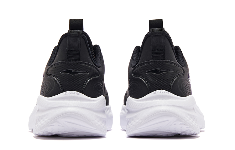 Shop (W) 鴻星爾克 ランニングシューズ ローカット 黒紫 52123303242-004