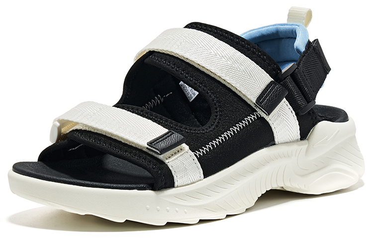 Lookbook (W) Sandal Sukan ERKE 'Hitam Putih' 12122210424-004