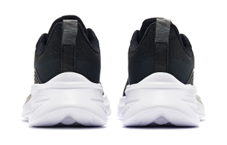 Lookbook (W) ERKE XTEP Kasut Larian Kasual Rendah 'Hitam Putih' 12122203295-003