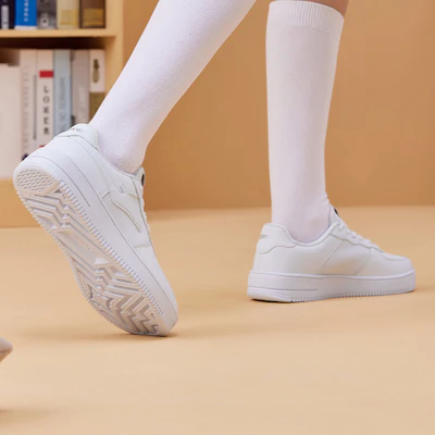 鴻星爾克 流行 耐磨 低筒 帆布鞋 女款 淨白閃銀 Details for 鴻星爾克 流行 耐磨 低筒 帆布鞋 女款 淨白閃銀