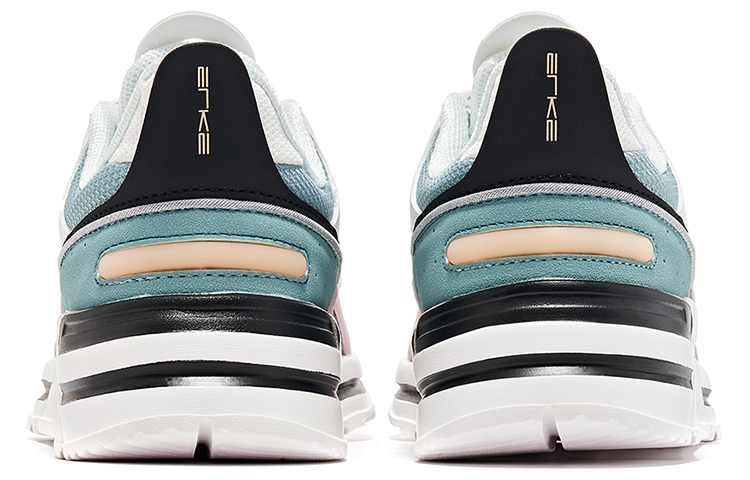 Shop (W) ERKE x Xtep ランニングシューズ 白/灰/緑 12122120432-004