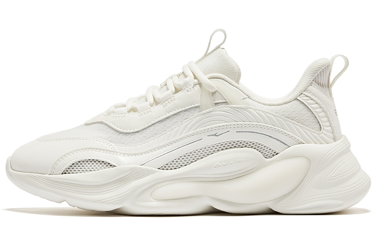 (Women) ERKE Xtep Verge 2.0 Low 'White Silver' 52124102307-001