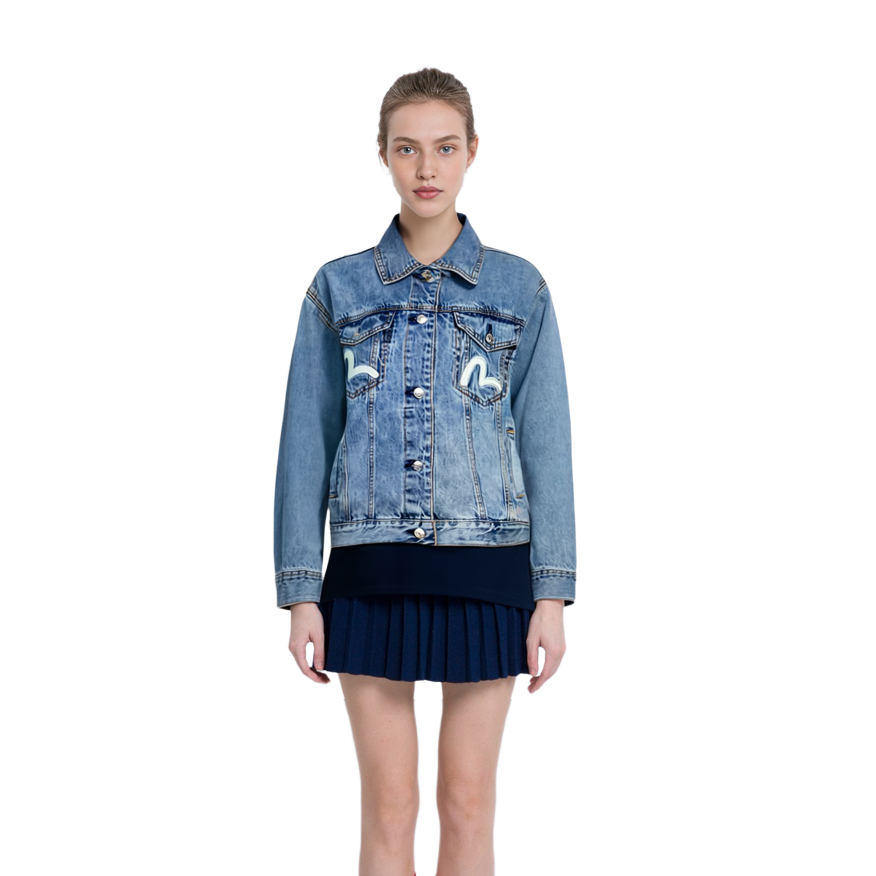 (Women) EVISU AW23  Daruma Patch Wide Denim Jacket in Blue. 2EAHTW3DJ4052LFCT 圖 4
