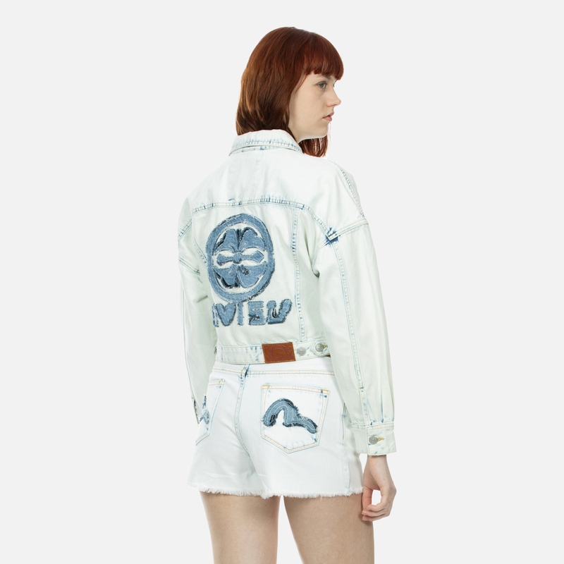 (Women) EVISU SS24  Denim Jacket with Floral & Logo Patches in Denim Blue. 2ESHTW4DJ4056FFDN 圖 4