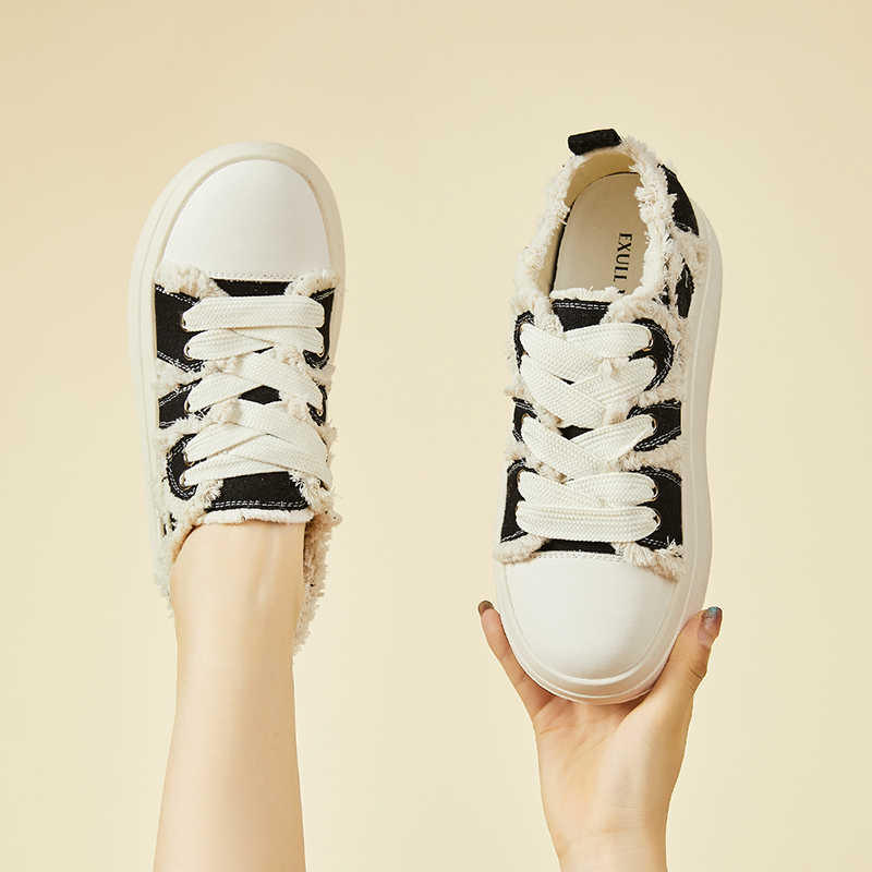 Details for (W) 埃索尔 ESQ '黑色休闲低帮鞋' 7317405160