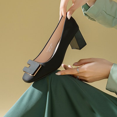 (W) EXULL Esse Q 'Tacones Altos Negros con Punta Cuadrada y Diseño Acolchado' 1315005860 Lookbook (W) EXULL Esse Q 'Tacones Altos Negros con Punta Cuadrada y Diseño Acolchado' 1315005860