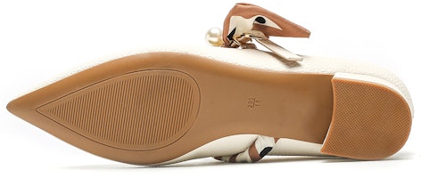 EXULL 依思Q 皮革 法式尖頭淺口珍珠優雅 粗跟 高跟鞋 3cm 女款 米白色 Shop EXULL 依思Q 皮革 法式尖頭淺口珍珠優雅 粗跟 高跟鞋 3cm 女款 米白色