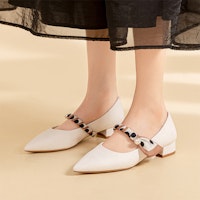 EXULL 依思Q 皮革 法式尖頭淺口珍珠優雅 粗跟 高跟鞋 3cm 女款 米白色 Sizing EXULL 依思Q 皮革 法式尖頭淺口珍珠優雅 粗跟 高跟鞋 3cm 女款 米白色