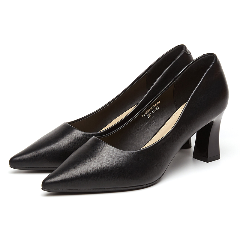 Lookbook (W) Exull Is Q Sepatu Hak Chunky Slip-On dengan Ujung Runcing 73170069