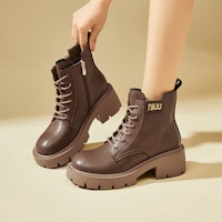 EXULL 依思Q 皮革 厚底英倫側拉鏈純色 短筒 馬丁靴 5.2cm 女款 10