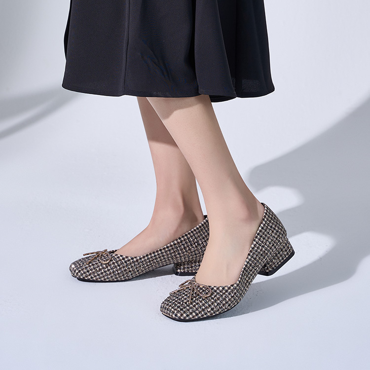 Order (W) Exull Q 'Heels Chunky Aprikot dengan Rhinestone' 1215002481