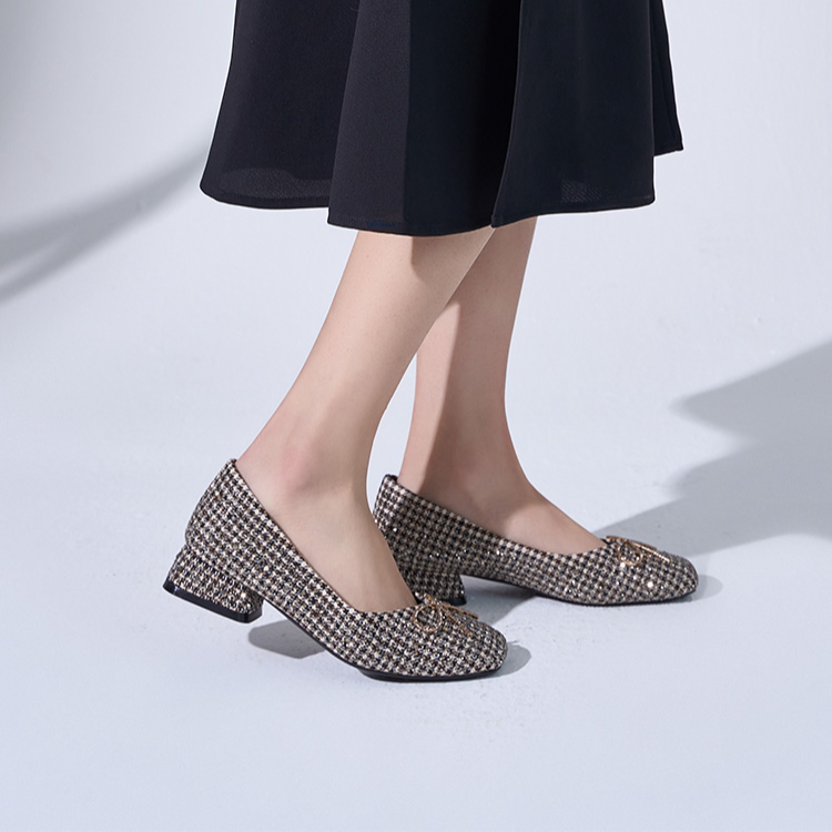 Lookbook (W) Exull Q 'Heels Chunky Aprikot dengan Rhinestone' 1215002481