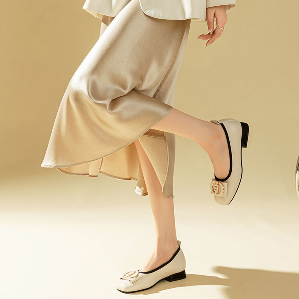 Purchase (W) Exull Q 'Beige Slip-On Selesa' 1315003371