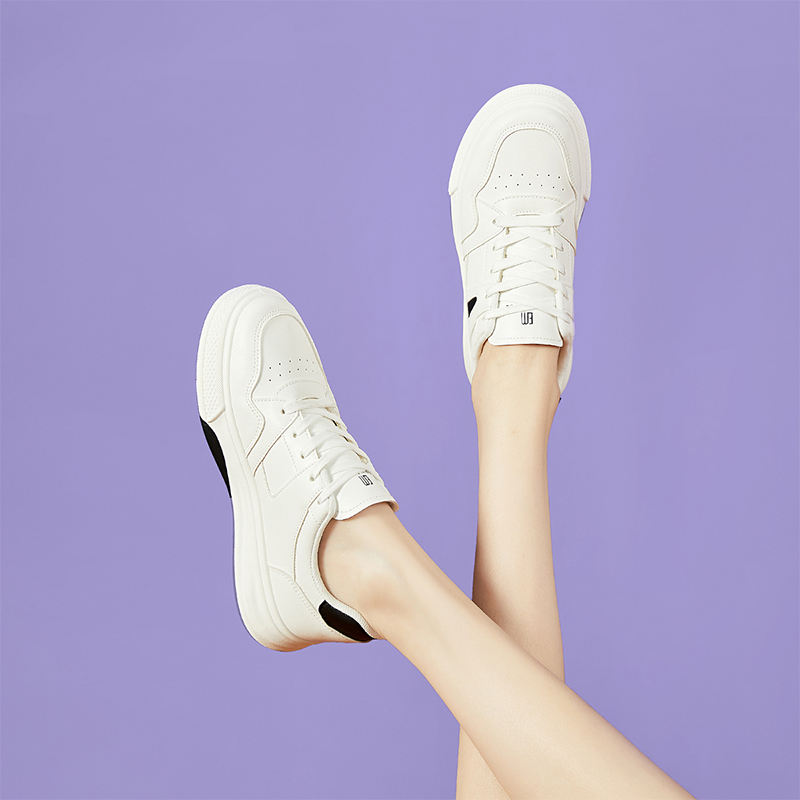 Shop (W) Exull Q 休闲时尚低帮运动鞋 73174024