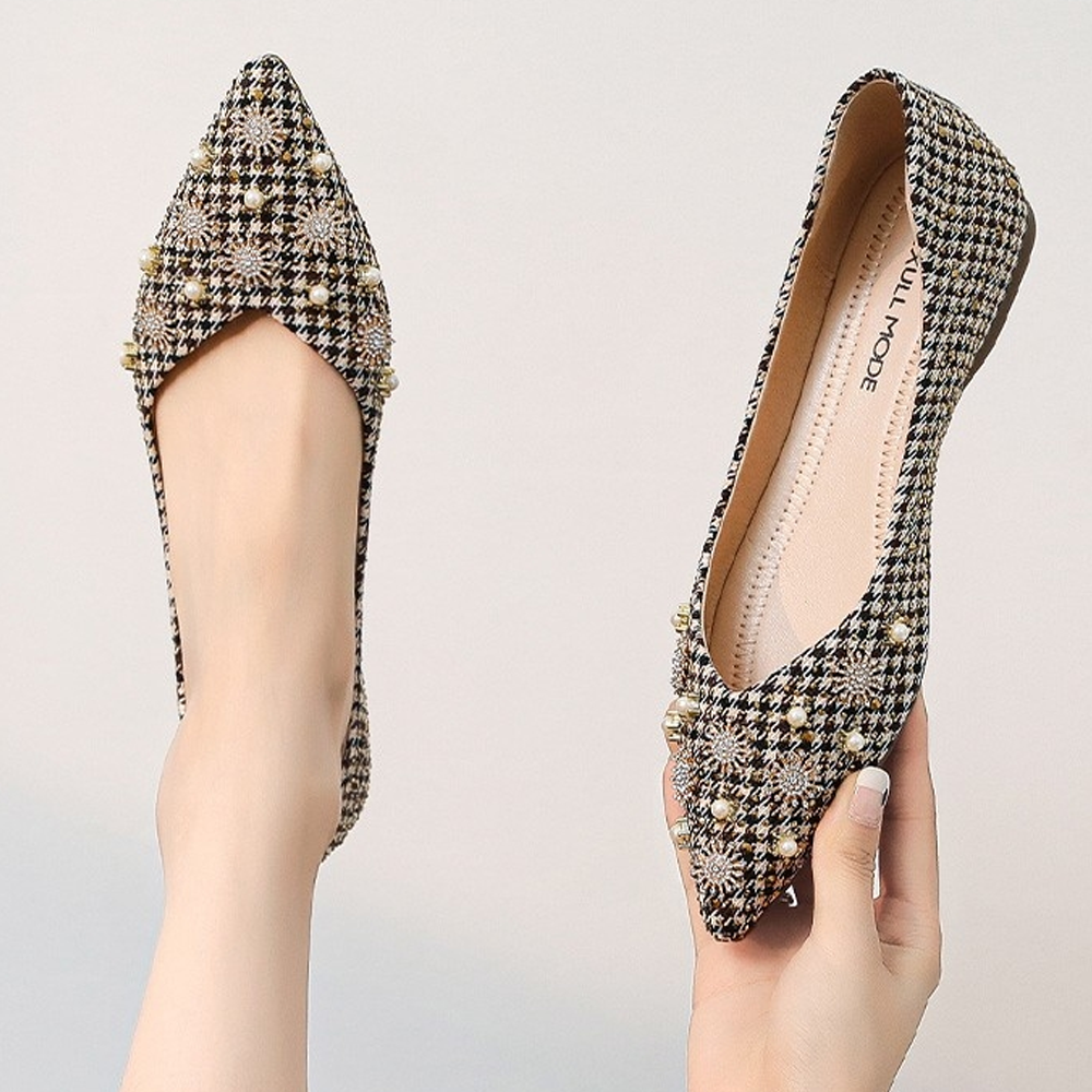 Lookbook (W) Exull Q 'Sepatu Wanita Coklat Rhinestones Ujung Lancip' 12I7004980