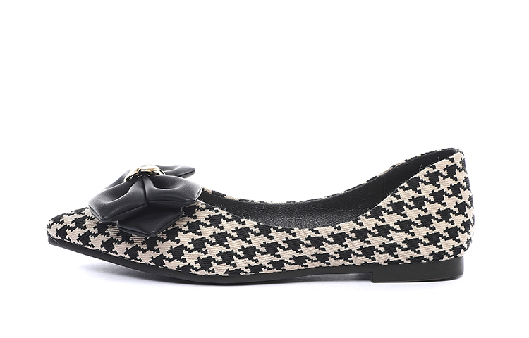 (W) Exull Q 'Houndstooth Bow Pointed Toe Flats'