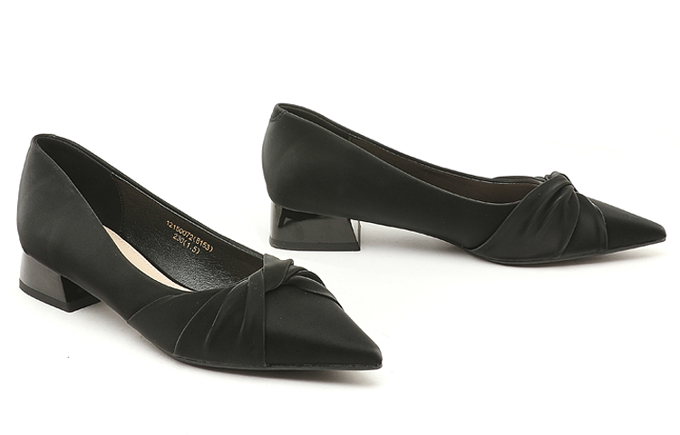 Lookbook (Women) Exull Q Casual Leather Shoes 'Black Fashion Commuter' 12I5007260