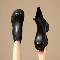 (W) Bota Chelsea Exull Q 'Retro Minimalista' 1318626140 Lookbook (W) Bota Chelsea Exull Q 'Retro Minimalista' 1318626140
