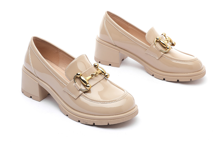 Lookbook (W) (女性用) エクスルQ チャンキーヒールローファー「アプリコットパテントレザー」1217101081 1217101081