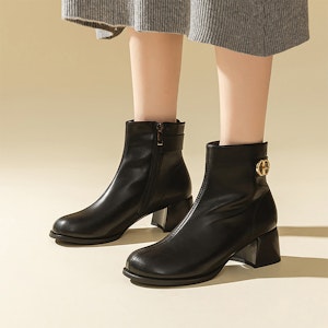 (W) Exull Q PU Hak Chunky 5.5cm 'Boot Ankle Nyaman Hitam' 12186270 Purchase (W) Exull Q PU Hak Chunky 5.5cm 'Boot Ankle Nyaman Hitam' 12186270