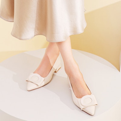 (W) Exull Q PU 'Beige Kasut Tumit Blok Hujung Runcing' 1315000271 Lookbook (W) Exull Q PU 'Beige Kasut Tumit Blok Hujung Runcing' 1315000271
