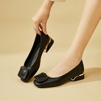 (W) 艾斯欧 Q PU纹扣平底休闲鞋 73170052 2