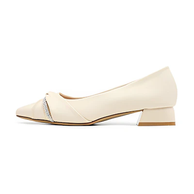 (W) Exull Q Synthetic Leather Chunky Heel Pointed Toe Casual Shoe 'Beige White'