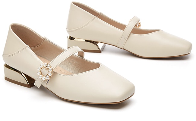 (Women) Exull Yi Si Q 'Academy Girl Pearl Buckle' 82150010 1