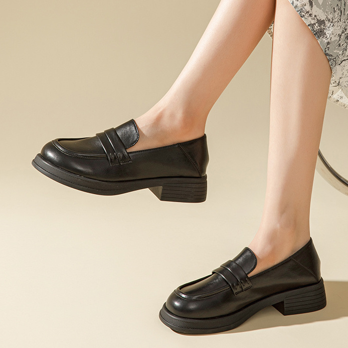 Shop (W) Yi Si Q 黑色休闲厚底鞋 1315101160