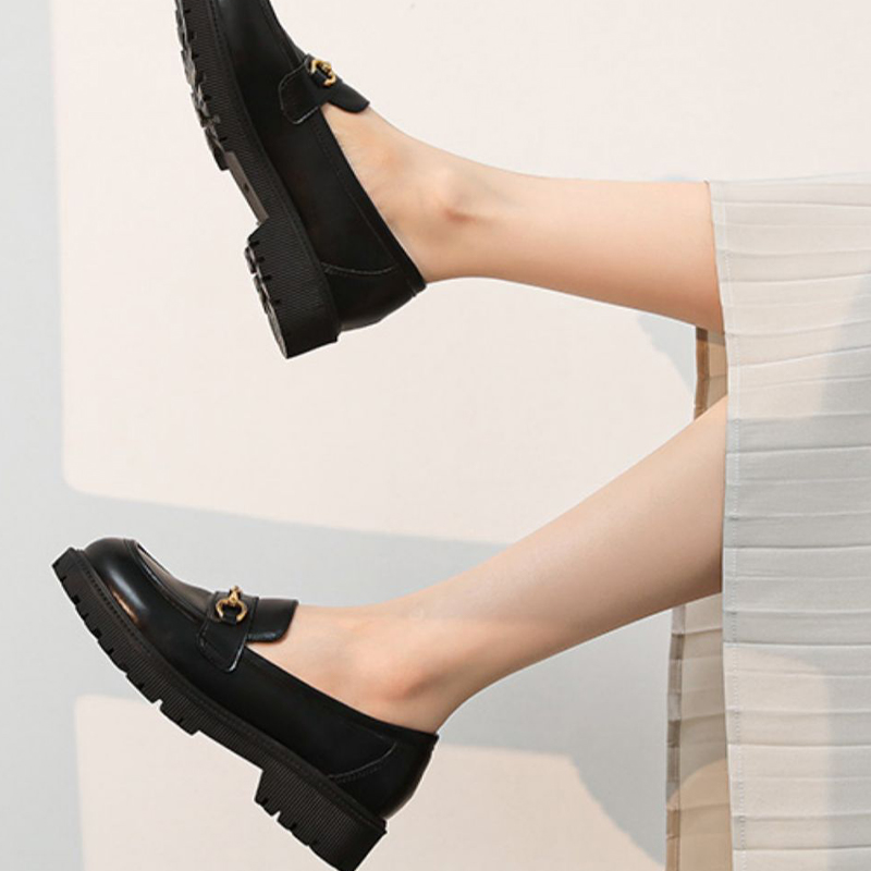 Shop (W) Exull Yi Si Q “黑色牛皮印花懒人鞋” 1217102760